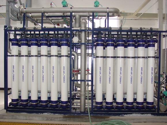 小型超純水系統(tǒng)應(yīng)該選擇2B3T還是RO+EDI？